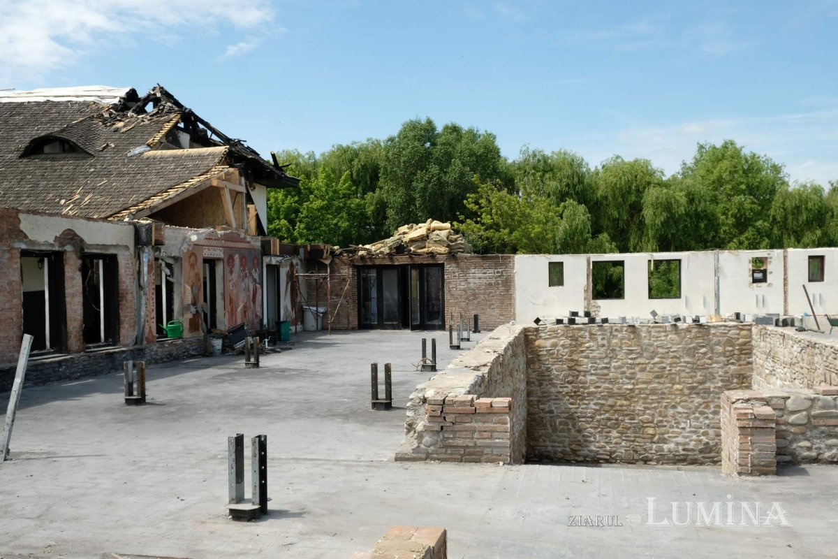 O mănăstire care va renaște din cenușă 258723