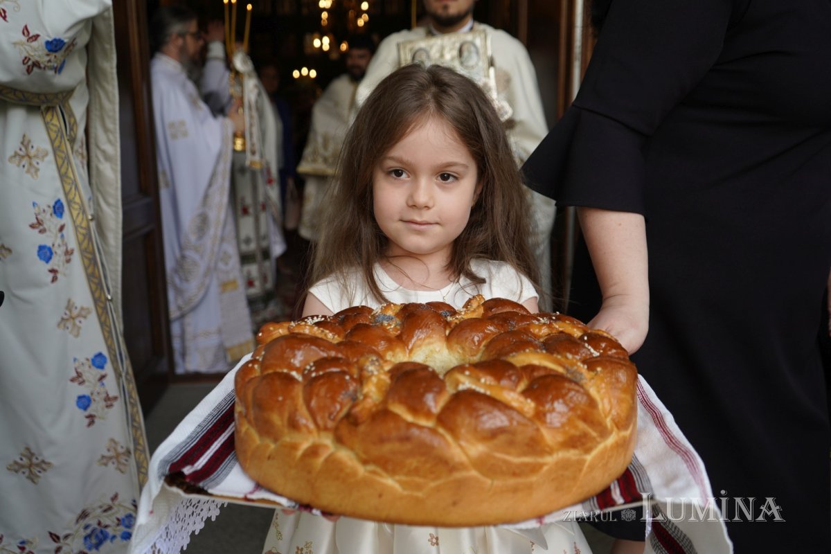 Sfântul Dionisie Erhan, prezent prin moaștele sale într‑o parohie din București 258866