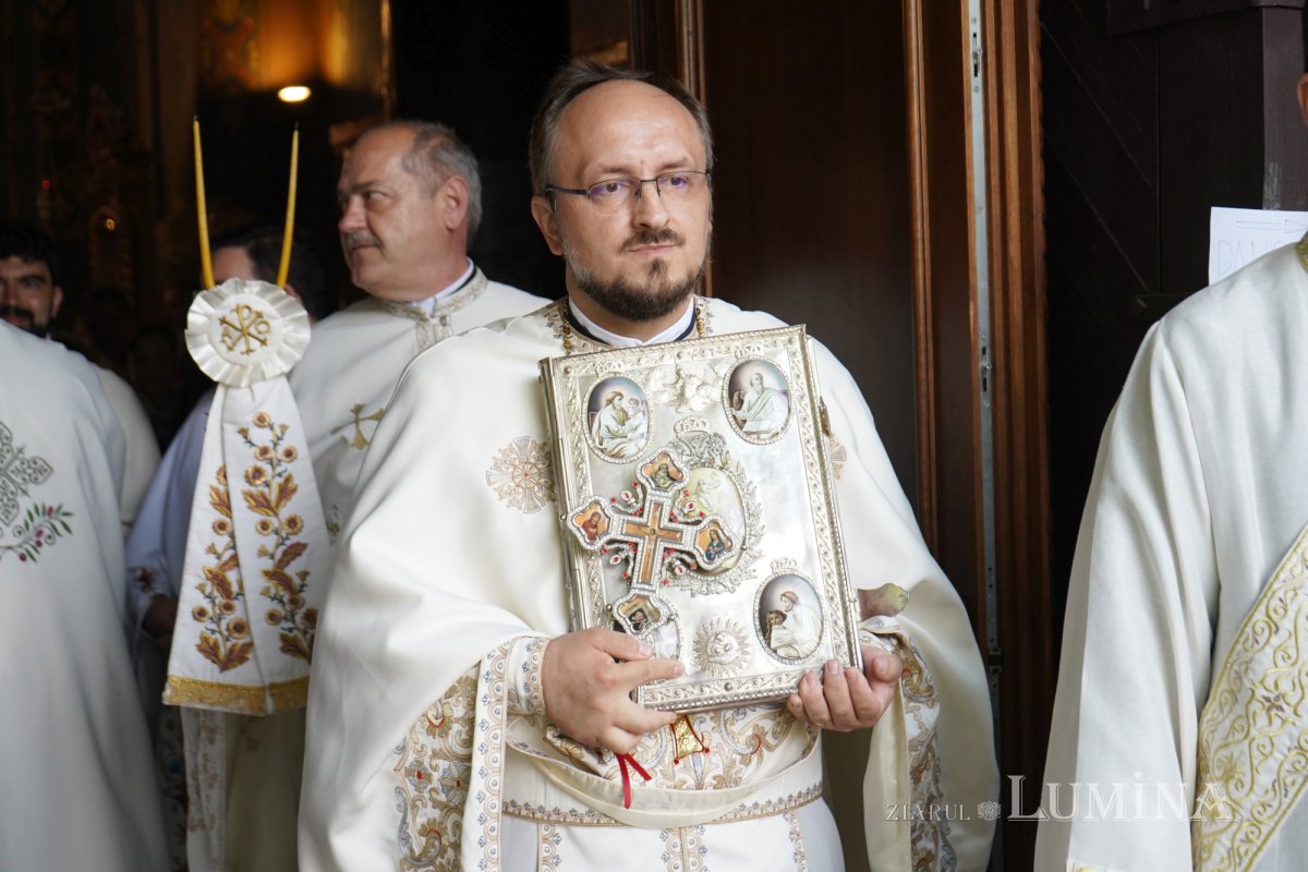 Sfântul Dionisie Erhan, prezent prin moaștele sale într‑o parohie din București 258867