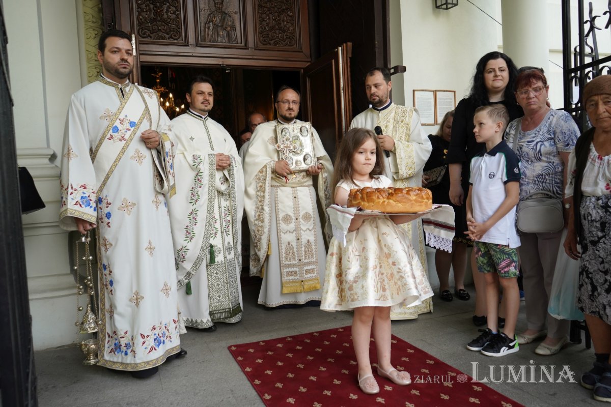 Sfântul Dionisie Erhan, prezent prin moaștele sale într‑o parohie din București 258868