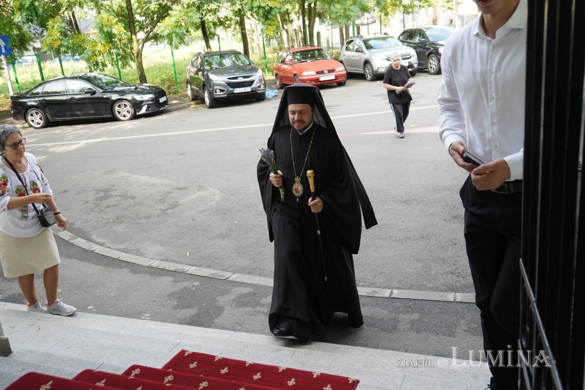 Sfântul Dionisie Erhan, prezent prin moaștele sale într‑o parohie din București 258869