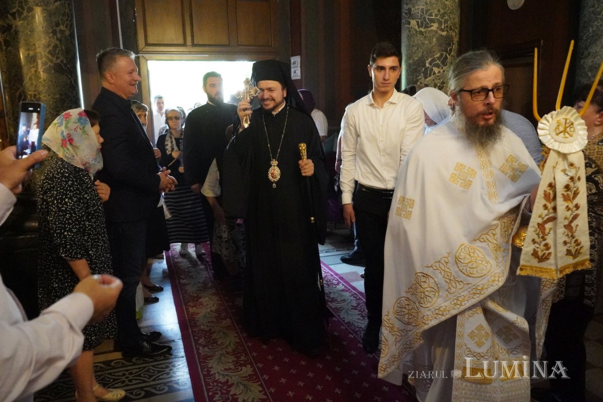 Sfântul Dionisie Erhan, prezent prin moaștele sale într‑o parohie din București 258874