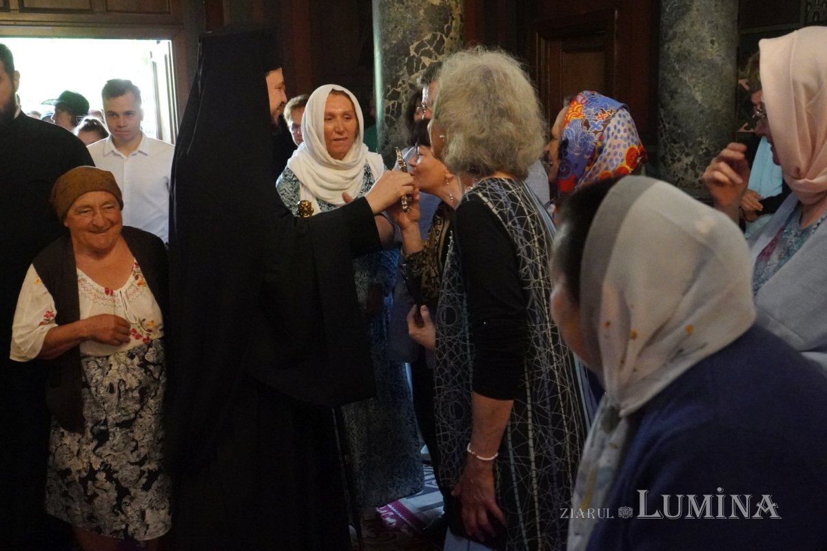 Sfântul Dionisie Erhan, prezent prin moaștele sale într‑o parohie din București 258875