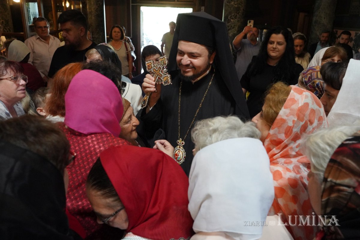 Sfântul Dionisie Erhan, prezent prin moaștele sale într‑o parohie din București 258877