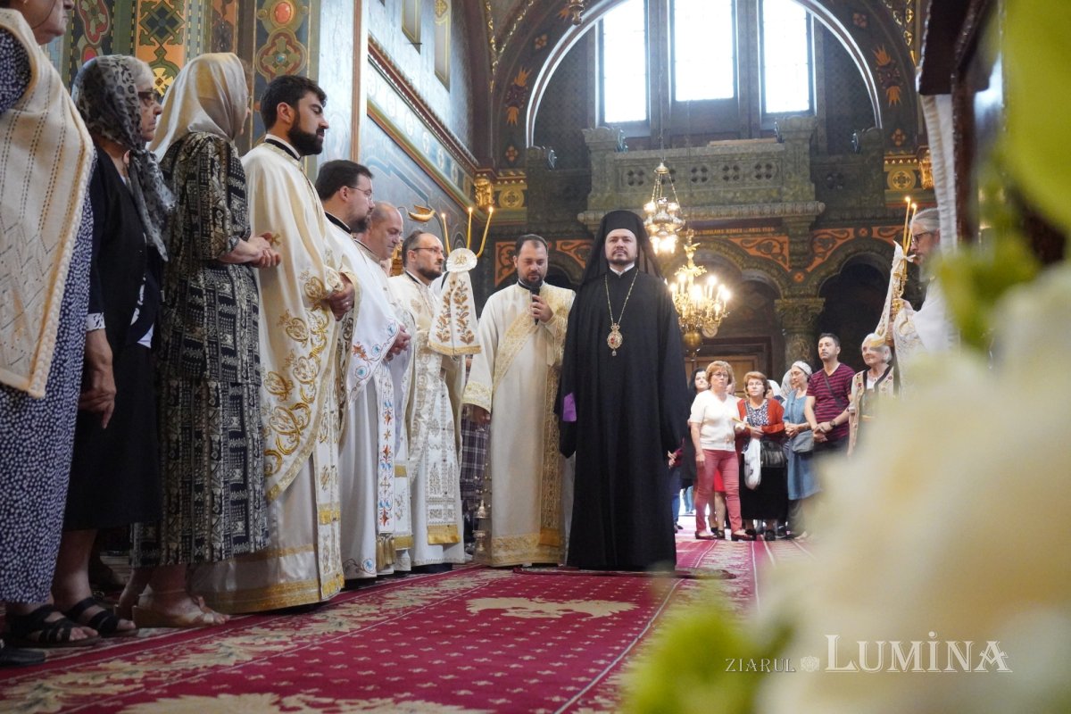 Sfântul Dionisie Erhan, prezent prin moaștele sale într‑o parohie din București 258879