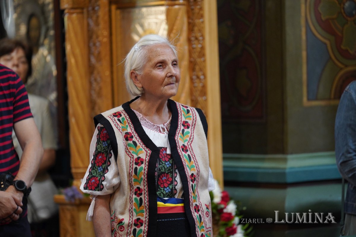 Sfântul Dionisie Erhan, prezent prin moaștele sale într‑o parohie din București 258885