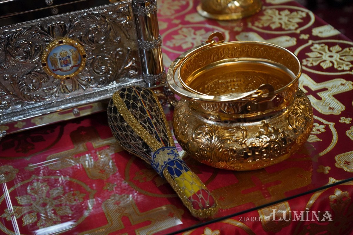 Sfântul Dionisie Erhan, prezent prin moaștele sale într‑o parohie din București 258886