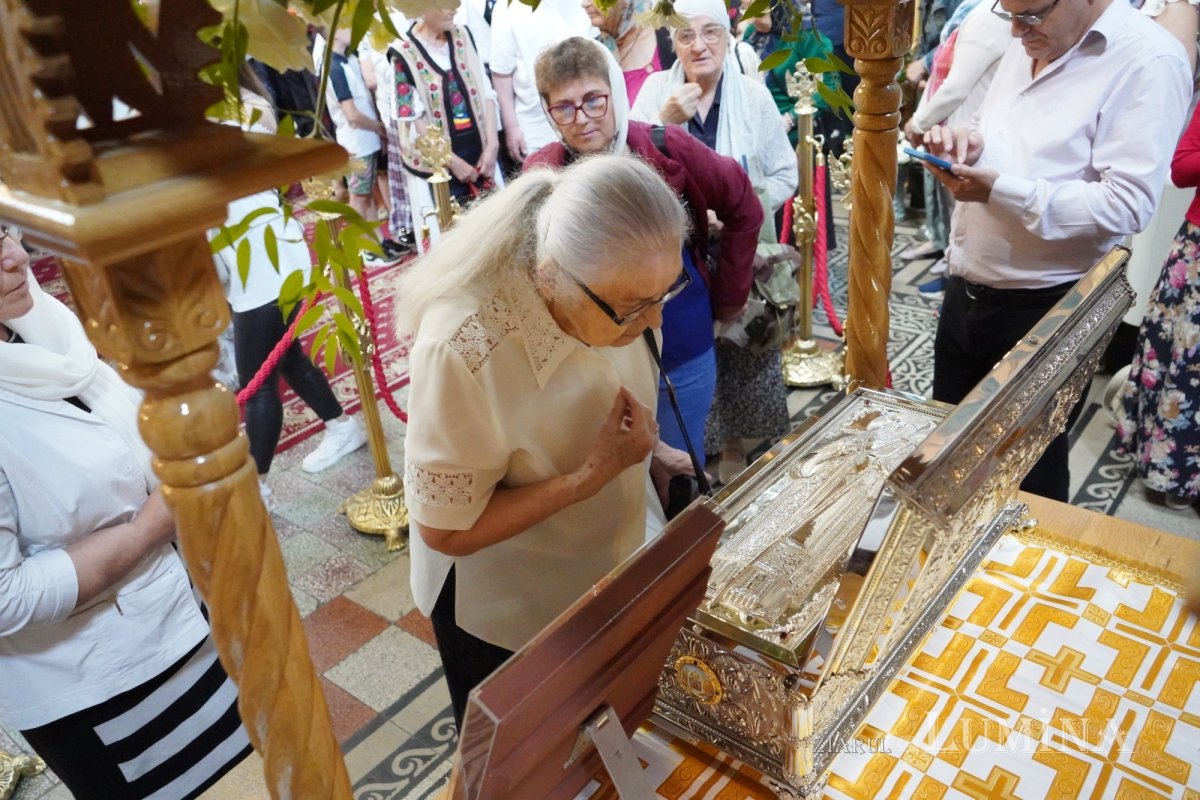 Sfântul Dionisie Erhan, prezent prin moaștele sale într‑o parohie din București 258919