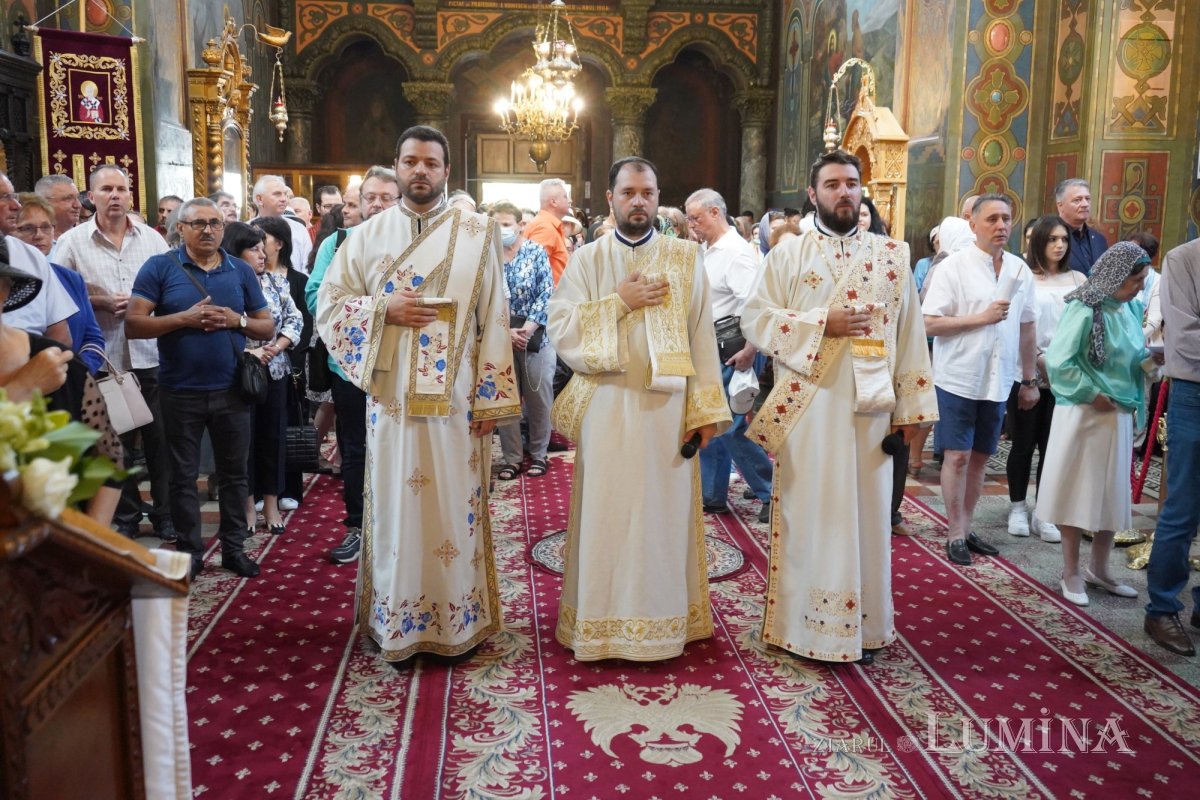 Sfântul Dionisie Erhan, prezent prin moaștele sale într‑o parohie din București 258954