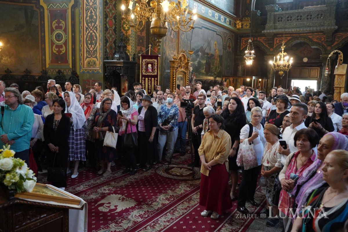 Sfântul Dionisie Erhan, prezent prin moaștele sale într‑o parohie din București 258983