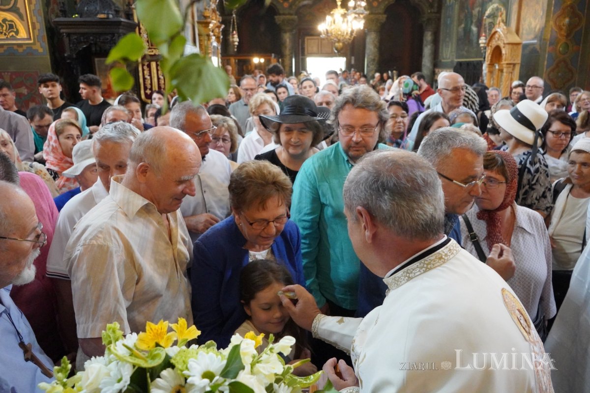 Sfântul Dionisie Erhan, prezent prin moaștele sale într‑o parohie din București 258996