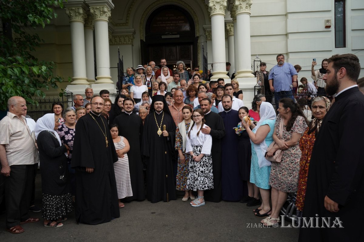 Sfântul Dionisie Erhan, prezent prin moaștele sale într‑o parohie din București 259002