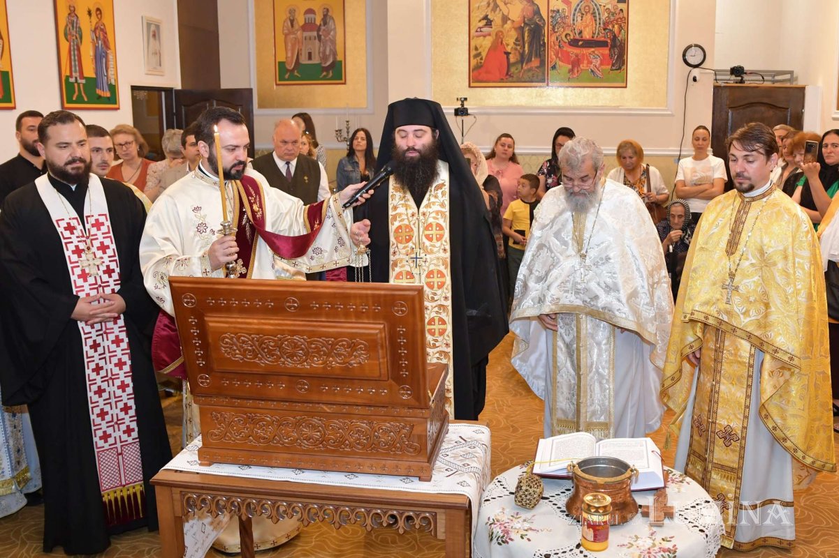 Veşmânt al Sfintei Cuvioase Parascheva dăruit capelei Centrului Luxab 259087