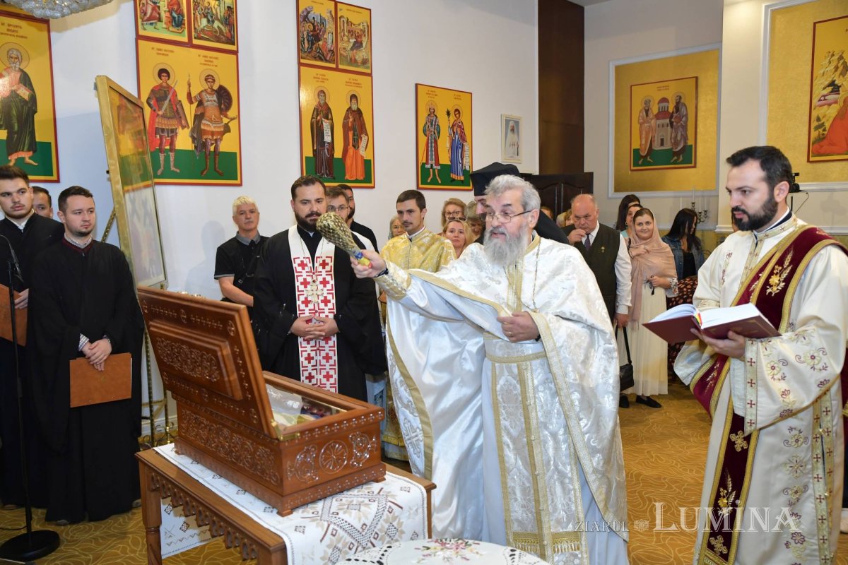 Veşmânt al Sfintei Cuvioase Parascheva dăruit capelei Centrului Luxab 259090