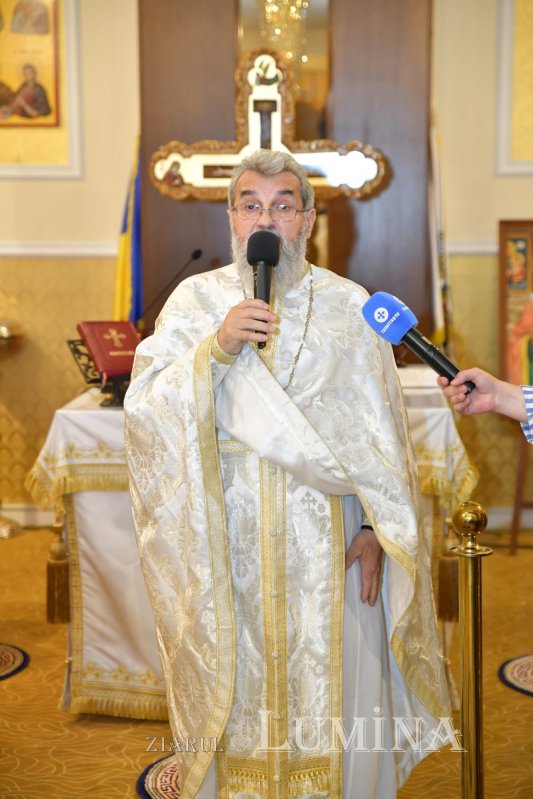 Veşmânt al Sfintei Cuvioase Parascheva dăruit capelei Centrului Luxab 259099