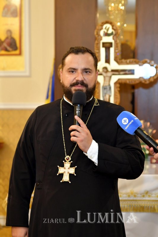 Veşmânt al Sfintei Cuvioase Parascheva dăruit capelei Centrului Luxab 259100