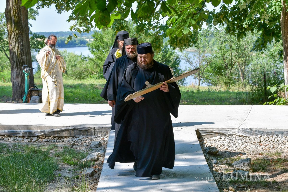 Sărbătorirea Sfântului Grigorie Dascălul la Mănăstirea Căldărușani 259450