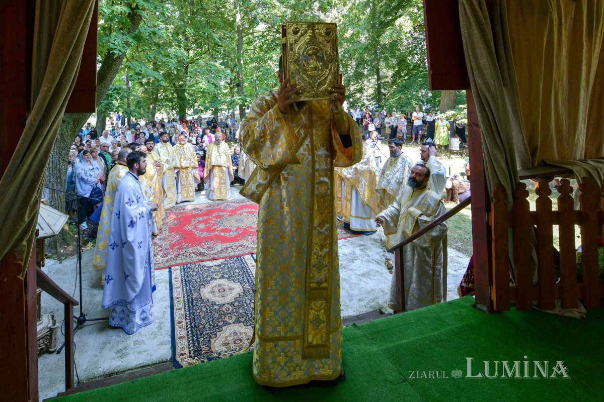 Sărbătorirea Sfântului Grigorie Dascălul la Mănăstirea Căldărușani 259465