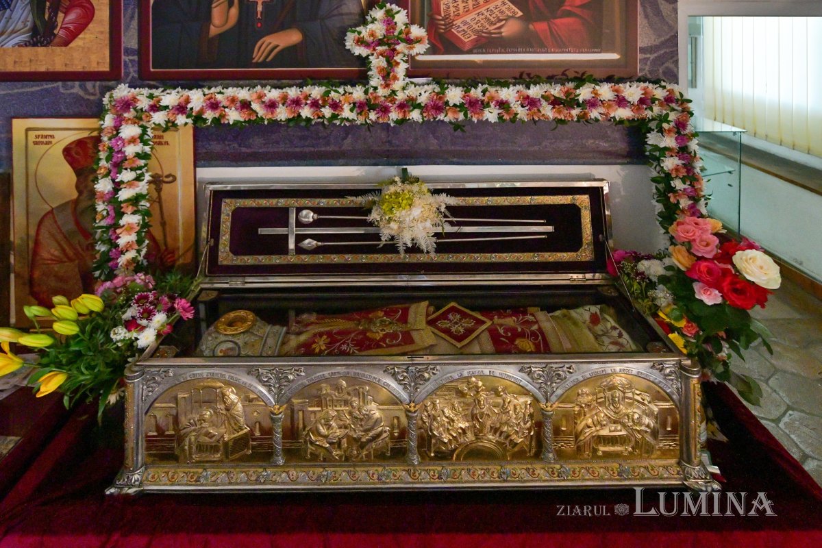 Sărbătorirea Sfântului Grigorie Dascălul la Mănăstirea Căldărușani 259475