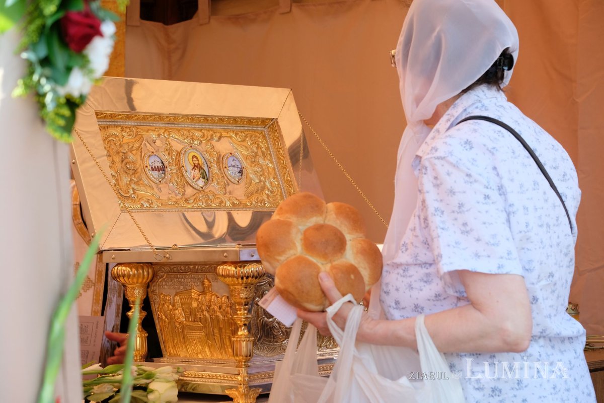 Fidelitate față de sfinți și fast liturgic la hramul Mănăstirii Plumbuita 259762