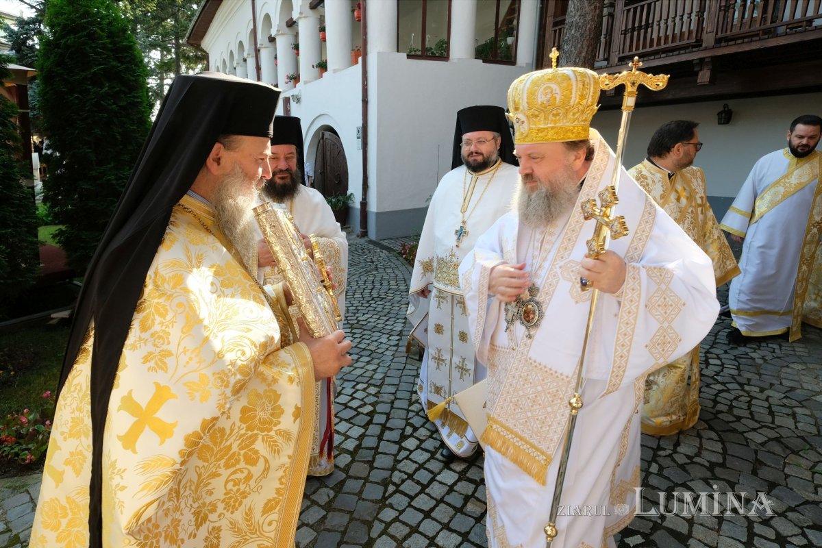 Fidelitate față de sfinți și fast liturgic la hramul Mănăstirii Plumbuita 259770