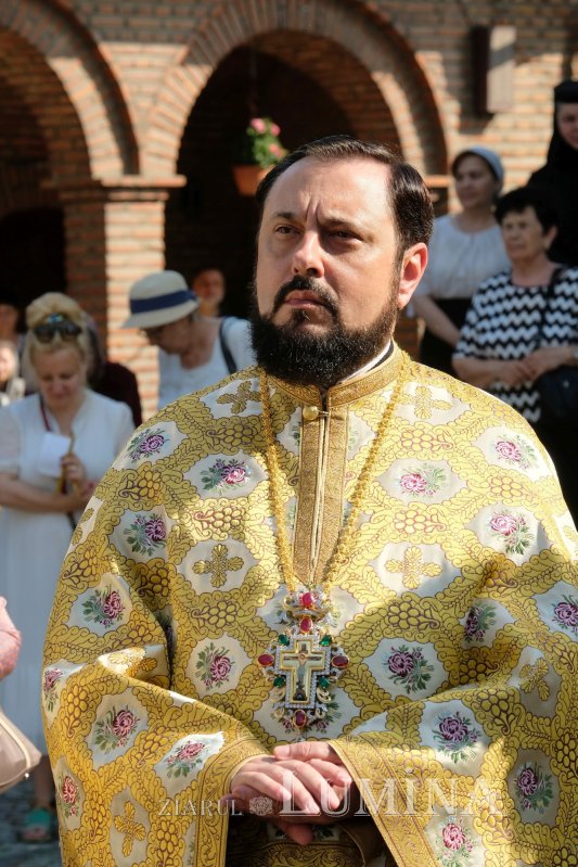 Fidelitate față de sfinți și fast liturgic la hramul Mănăstirii Plumbuita 259780