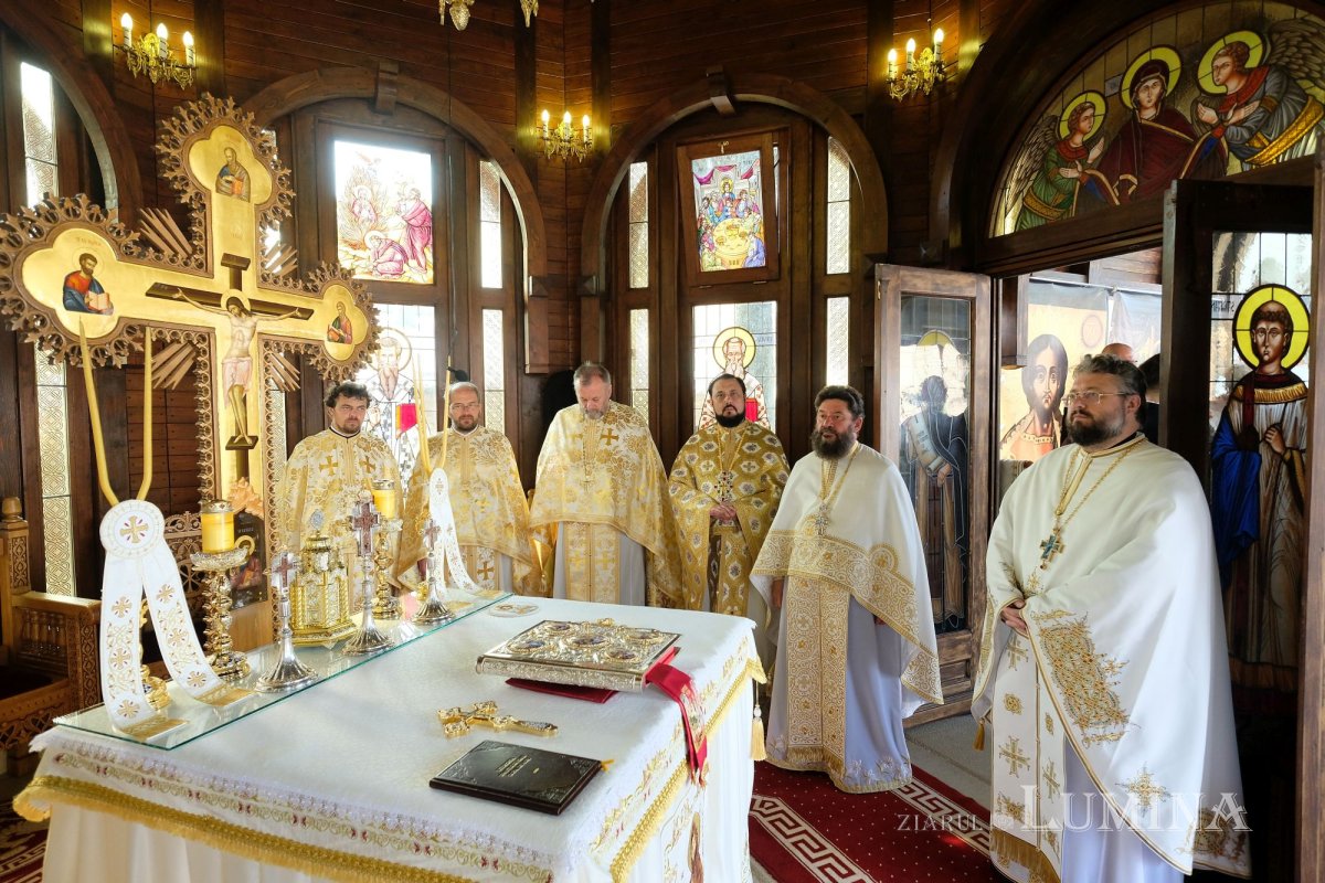 Fidelitate față de sfinți și fast liturgic la hramul Mănăstirii Plumbuita 259795