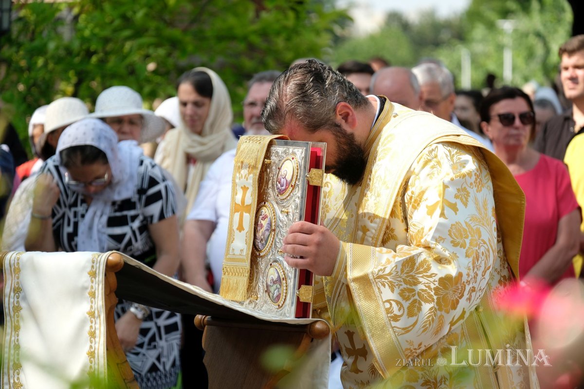 Fidelitate față de sfinți și fast liturgic la hramul Mănăstirii Plumbuita 259798