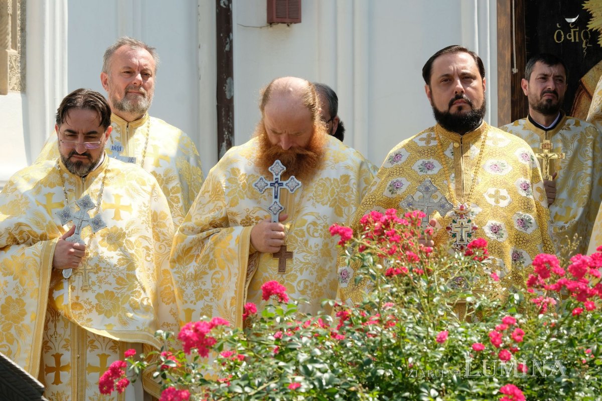 Fidelitate față de sfinți și fast liturgic la hramul Mănăstirii Plumbuita 259804