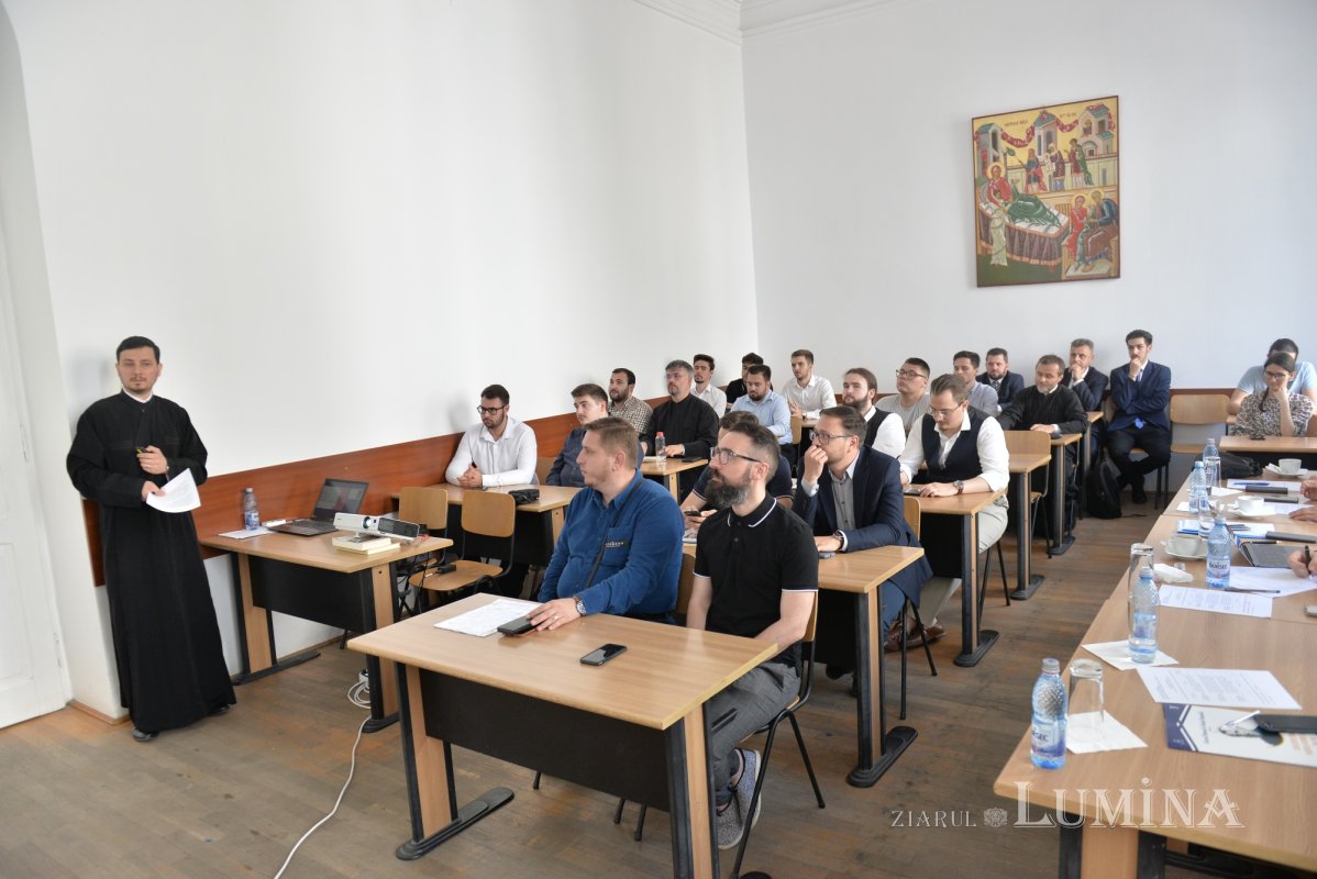 Promovare în învățământul teologic ortodox superior din București 260023