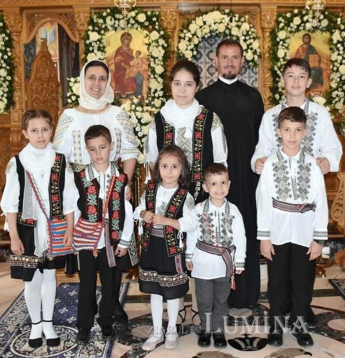 Bătrânii „tineri” din satul giurgiuvean Ghionea 260123