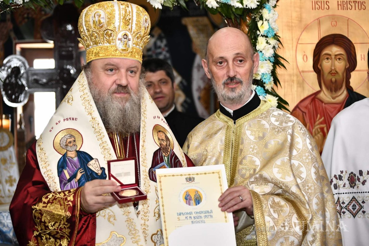 Bucuria sfințirii bisericii în parohia ilfoveană Ostrat 260224