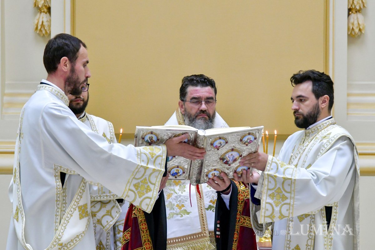 Doi noi Episcopi-vicari aleși de Sfântul Sinod 260592