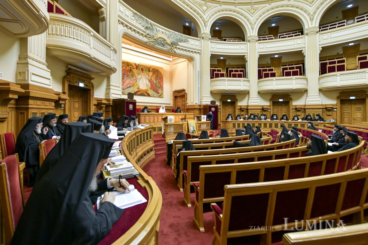 Doi noi Episcopi-vicari aleși de Sfântul Sinod 260595