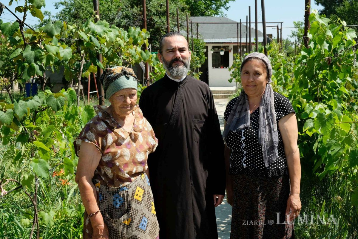 Parohia în care bătrânii trăiesc în vecinătatea misterului 260698