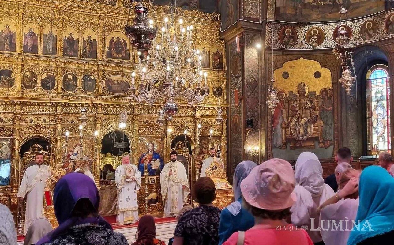 Duminica a 5-a după Rusalii la Catedrala Patriarhală din București 260993