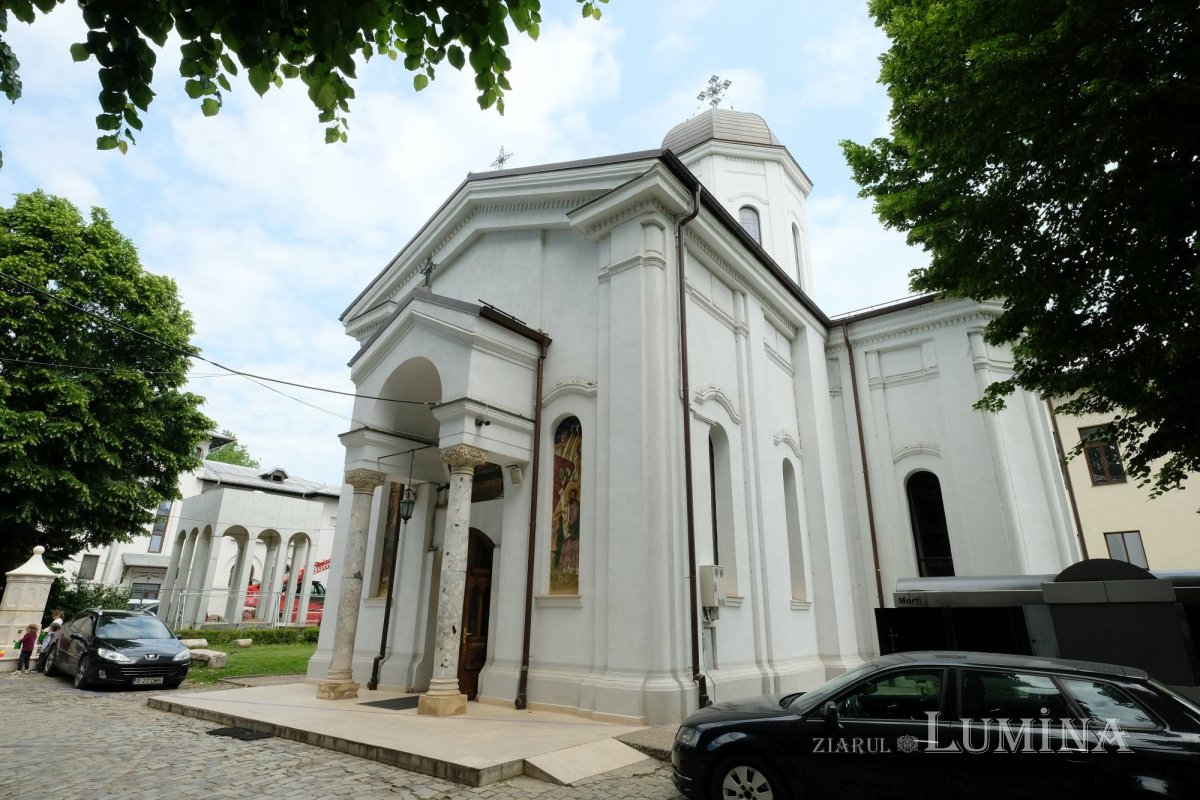 Educație și filantropie la Parohia Mavrogheni din București 261061