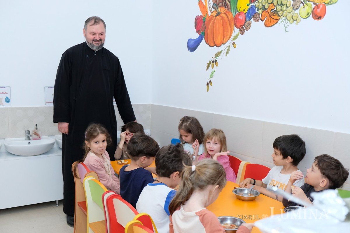 Educație și filantropie la Parohia Mavrogheni din București 261066