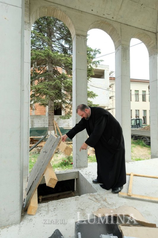 Educație și filantropie la Parohia Mavrogheni din București 261071