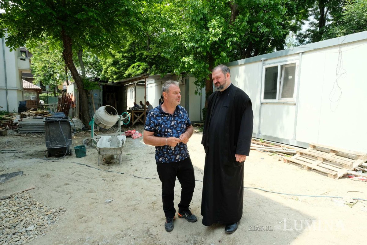 Educație și filantropie la Parohia Mavrogheni din București 261073