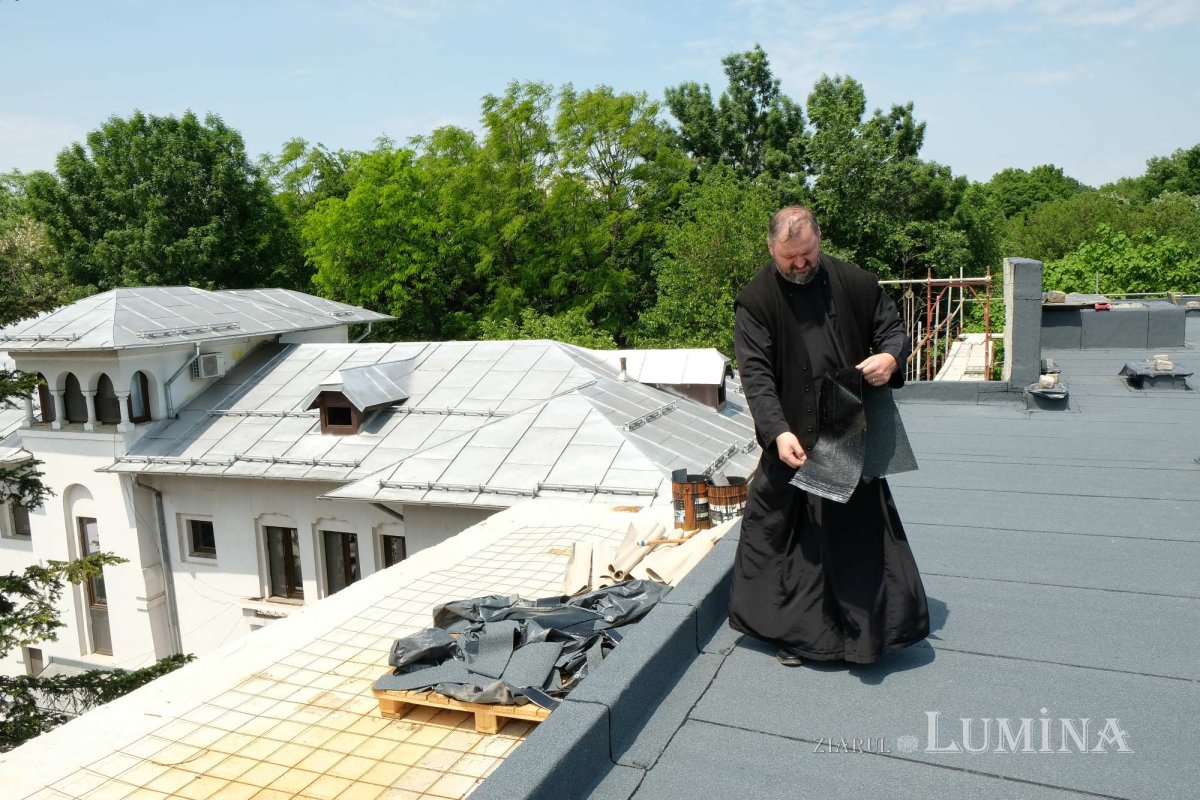 Educație și filantropie la Parohia Mavrogheni din București 261084