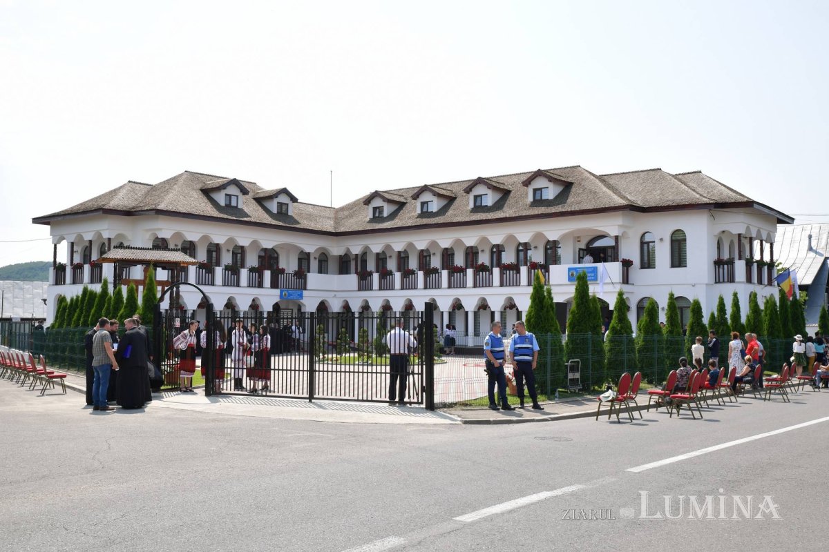 Patriarhul României a binecuvântat prima creșă a Arhiepiscopiei Bucureștilor 261345