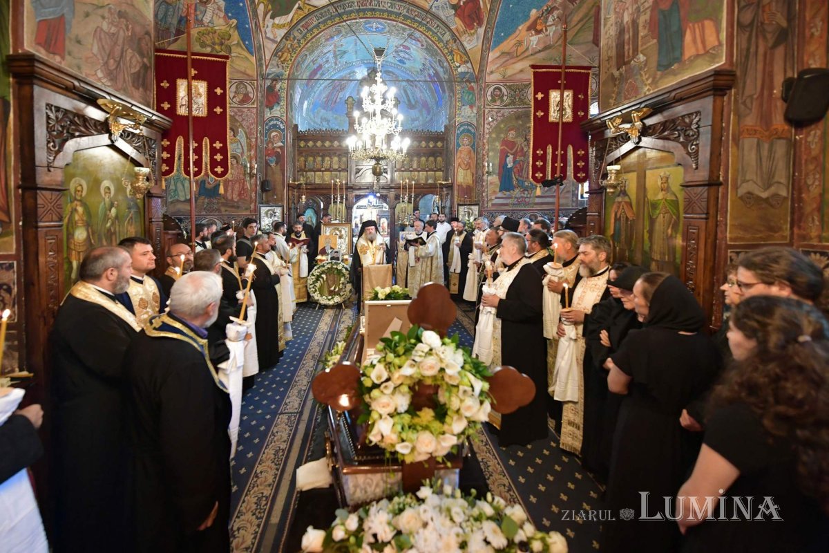 A muri înseamnă a pleca puțin! 262219