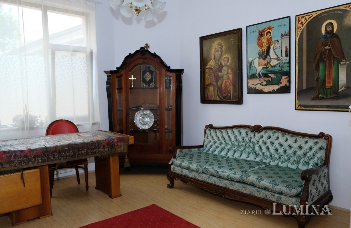 Acasă la părintele Dumitru Stăniloae în București 262319