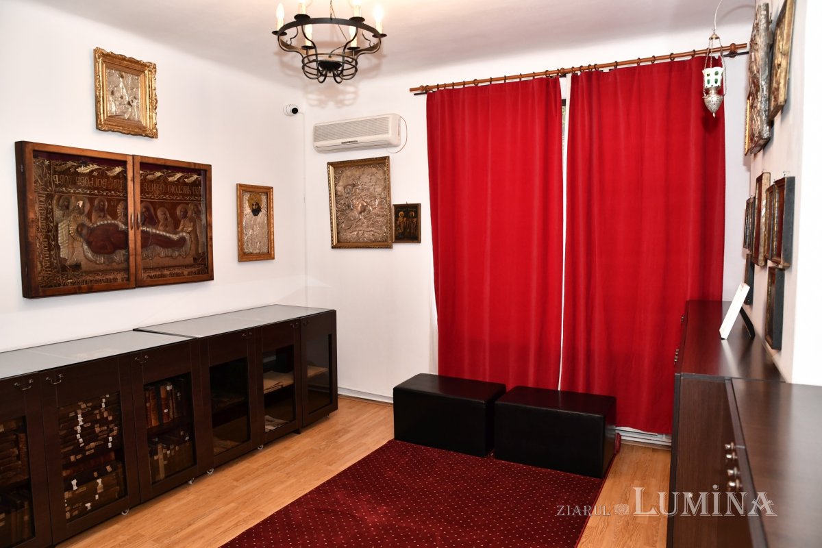 Acasă la părintele Dumitru Stăniloae în București 262338