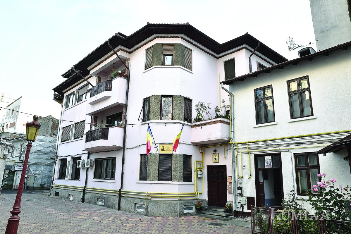 Acasă la părintele Dumitru Stăniloae în București 262340