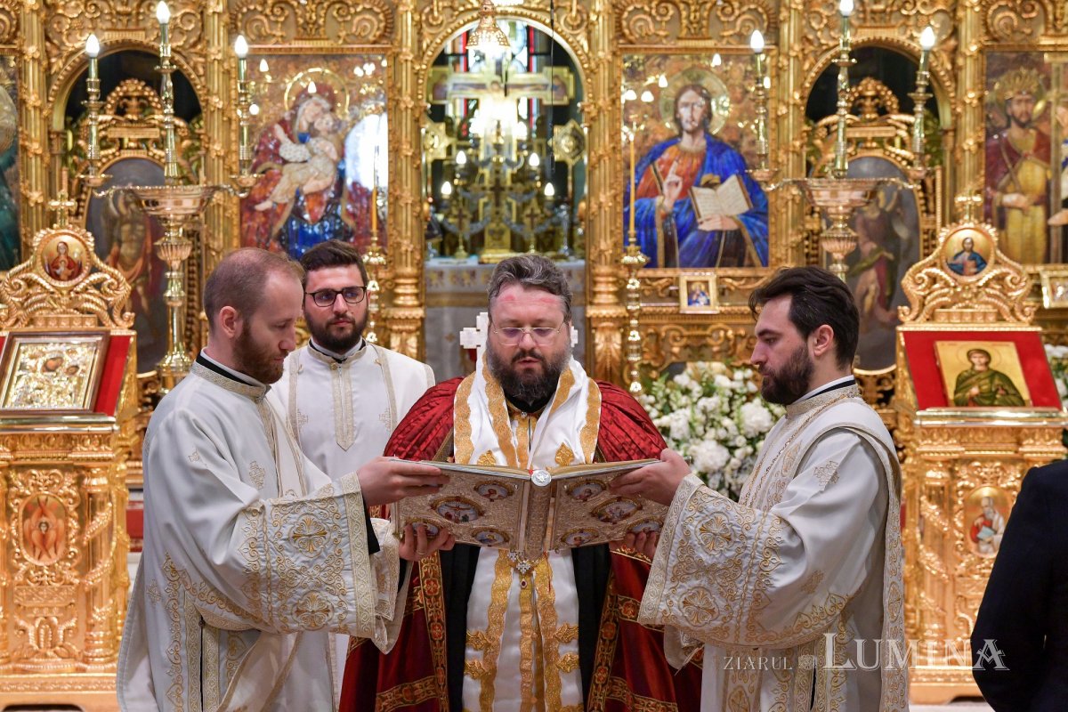 Patriarhul României a sărbătorit prin rugăciune împlinirea vârstei de 72 de ani 262576