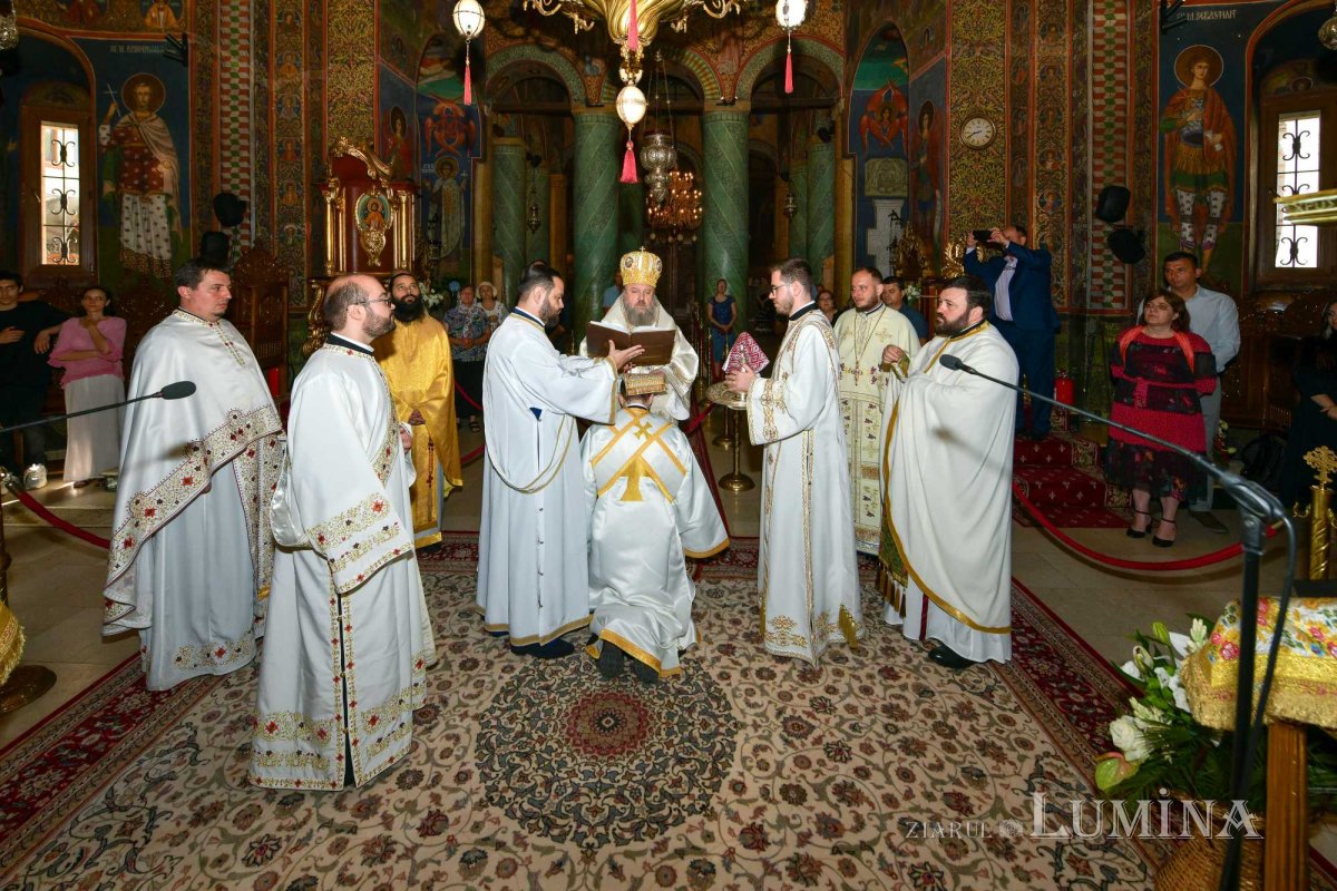 Bucuria slujirii la Mănăstirea Radu Vodă din București 262837