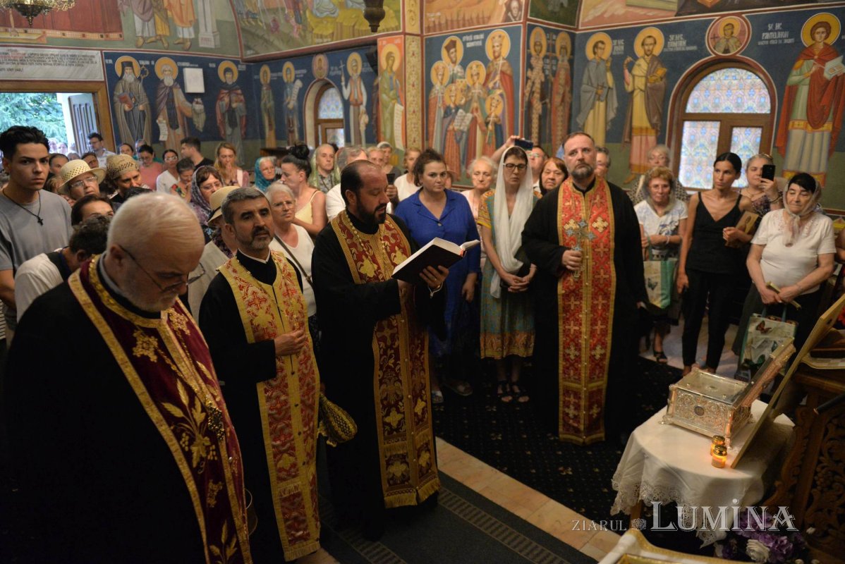 Sfântul Pantelimon sărbătorit la Parohia Mărcuța din București 263133