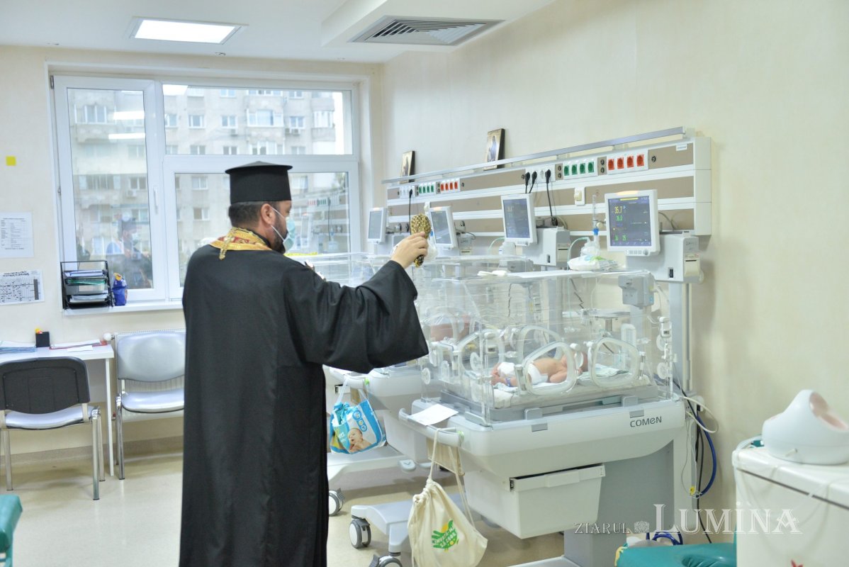 Sfântul Pantelimon sărbătorit la Parohia Mărcuța din București 263134